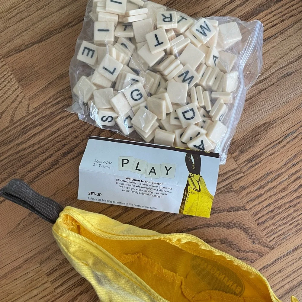 Banana Republic Yellow Game Pouch - Picture 4 of 4